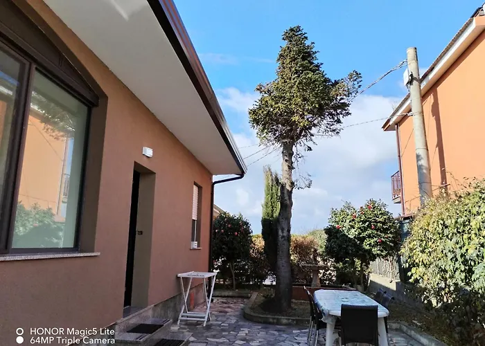 בית נופש Lucia *